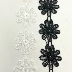 Daisy Lace Trim