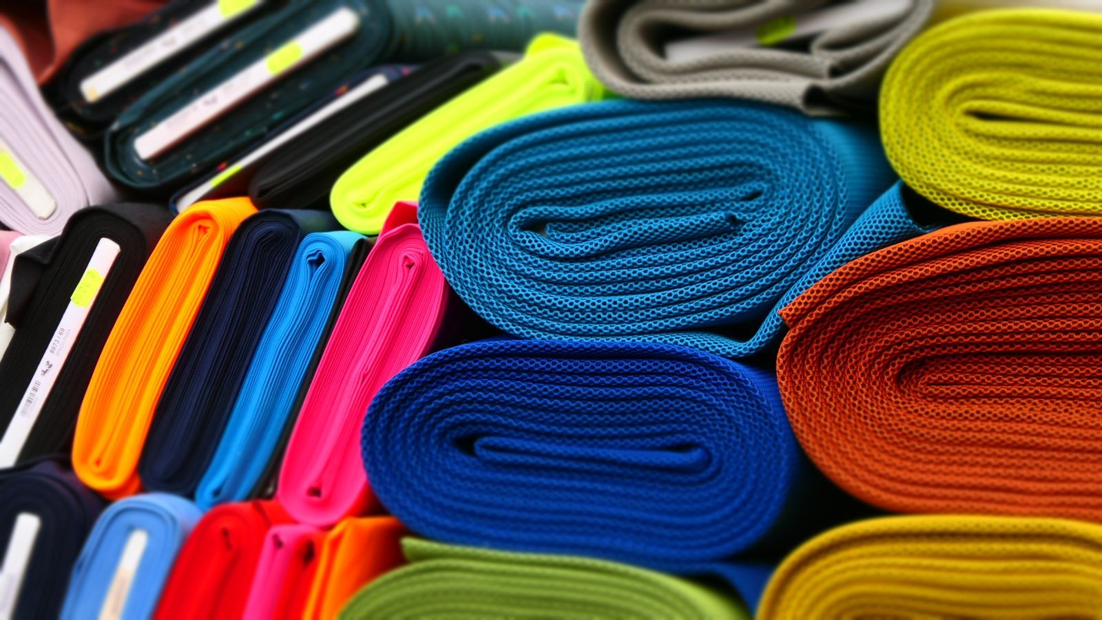 yarn-dyed-synthetic-woven-fabric